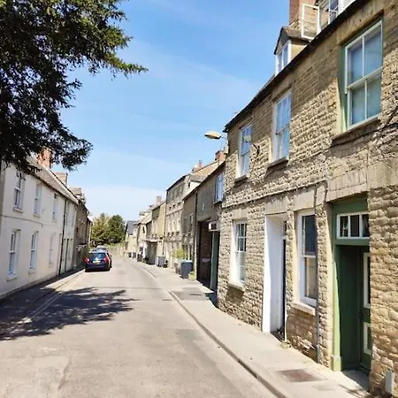 Spacious 1-Bed Apartment With Super King Or Twin In Central Charlbury, Cotswolds Exterior photo